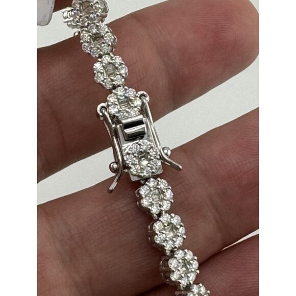 Certified VVS Moissanite 925 Sterling Silver 9.04ct Tennis Bracelet - Picture 15 of 15
